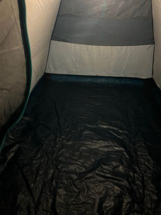 Tienda de campaña Quechua MH 100.