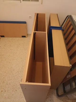 cama infantil con cama nido madera y azul