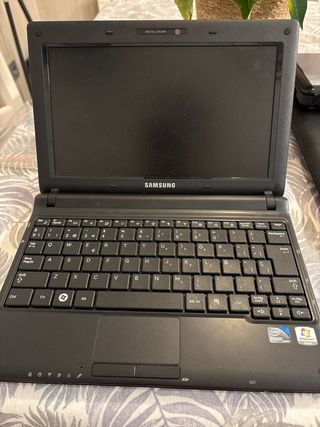 Samsung Notebook Rojo