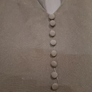 Vestido de fiesta negro con lazo