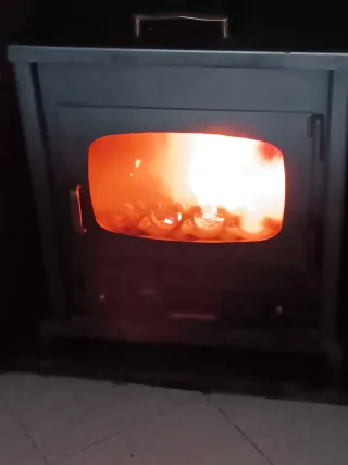 Estufa de leña panadera marca Castilla