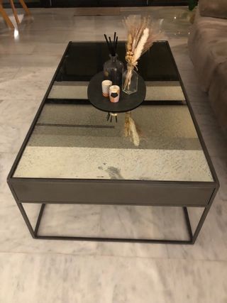 Mesa diseño industrial cristal y metal