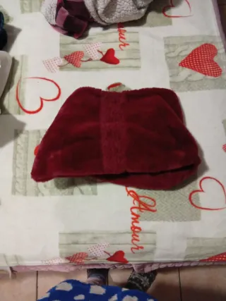 Sciarpa in finta pelliccia bordeaux