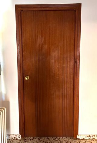 Puerta madera interior con marco