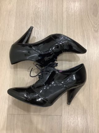 Zapatos charol Fornarina talla 41