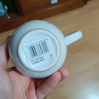 Taza de porcelana con diseño navideño