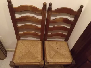 Sillas estilo español. Precio algo negociable