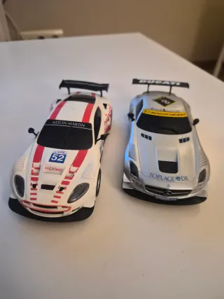 Scalextric Aston Martin y Mercedes
