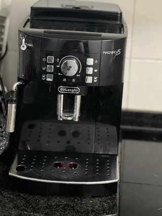 Cafetera DeLonghi Magnifica S Superautomática
