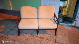 Sofá de bambú.