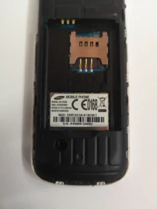 Teléfono Móvil Samsung GT-E1050