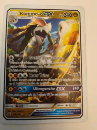 Carta Pokémon Kommo-o GX