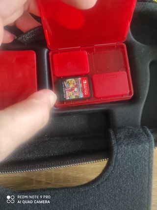 Nintendo Switch 32GB Azul/Rojo Casi Sin Uso