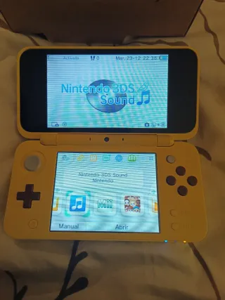 Nintendo 2DS XL Pikachu Edition