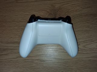 Mando Xbox One Blanco + Accesorios