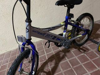 Bicicleta infantil BH con ruedines