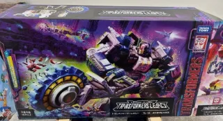 Transformers Metroplex Titans class