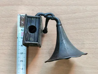 Sacapuntas antiguo gramófono metal vintage