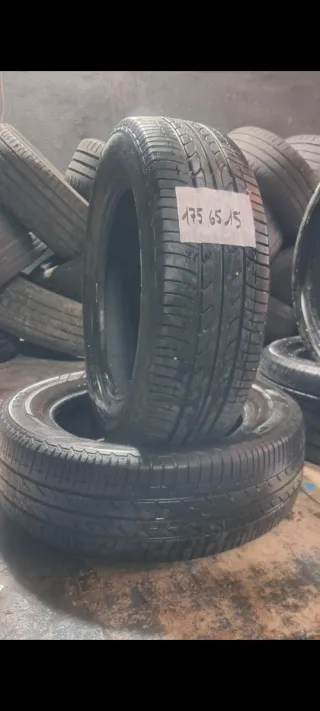 Neumático 175 65 15