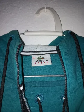 Abito sportivo Lacoste completo con felpa e pantaloni