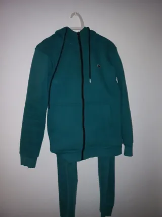 Abito sportivo Lacoste completo con felpa e pantaloni