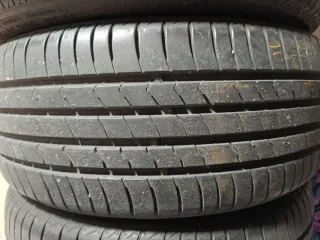 Neumáticos Kumho en buen estado 215/45R16 86H
