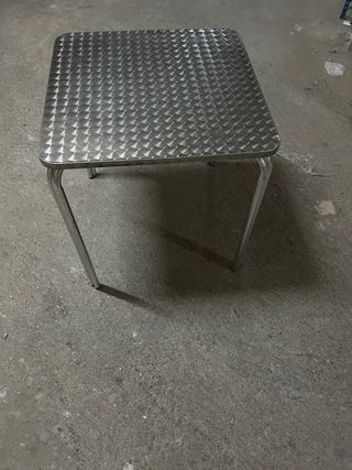 200 Sillas de terraza metálicas y ratán  15€ unid