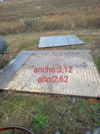 Puerta corredera metálica 3,12x2,62