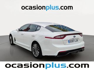Kia Stinger 2.2 CRDi Style 4x2 Auto 147 kW (200 CV)