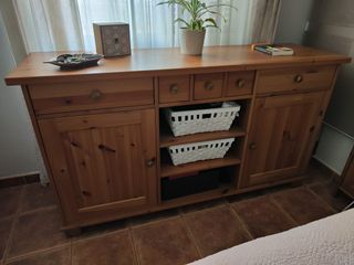 Aparador de madera maciza