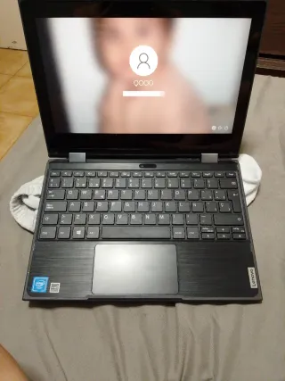 Portátil Lenovo Negro Gris Es tatil y se dobla