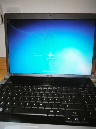 Ordenador portátil Dell Studio