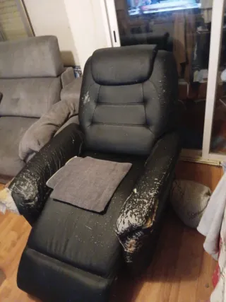 Un poco roto por el gato funciona como 1 dia funci