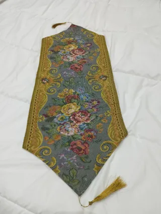 Palito de mesa floral antiguo