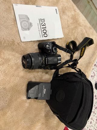 Cámara Nikon D3100 + objetivos y accesorios