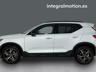Volvo XC40 2.0 B3 G Plus Dark Auto