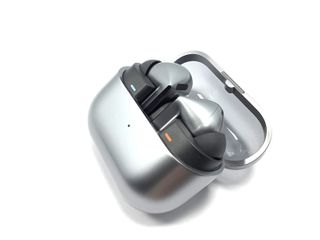 in-ear samsung galaxy buds 3 pro