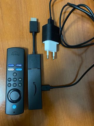 Amazon Fire TV Stick con Mando
