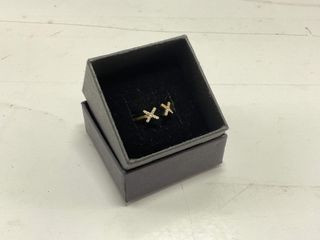 anillo oro 18k con piedra con circonita