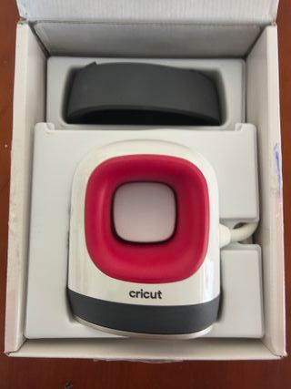 Cricut EasyPress Mini | Prensa térmica compacta para vinilo termoadhesivo (HTV), Infusible Ink y productos de sublimación | Fram