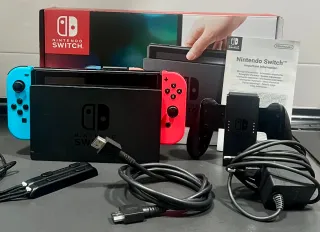 Nintendo Switch + ACCESORIOS ORIGINALES