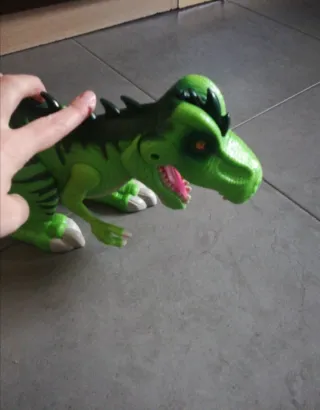 Dinosaurio de juguete verde Hasbro