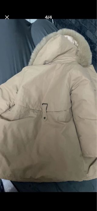 Abrigo beige mujer con capucha