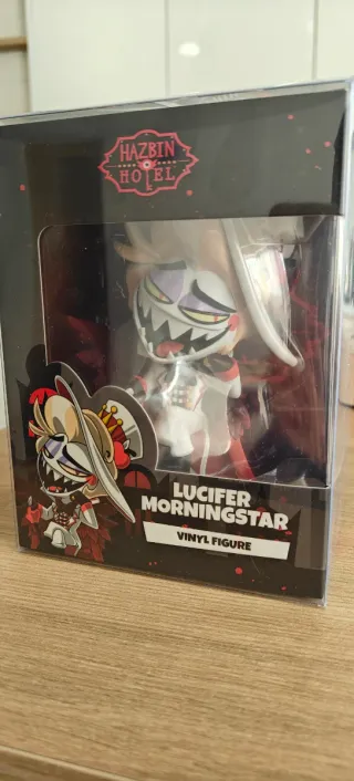 Figura Vinilo Hazbin Hotel Lucifer Morningstar