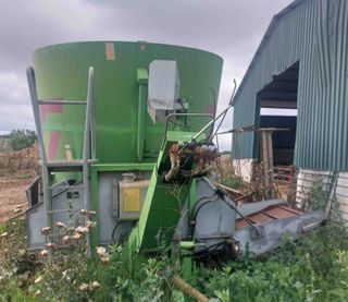 Unifeed Tatoma 12 m3.