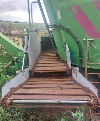 Unifeed Tatoma 12 m3.