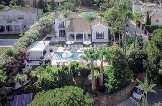 Chalet en alquiler en Nueva Andalucía centro en Marbella