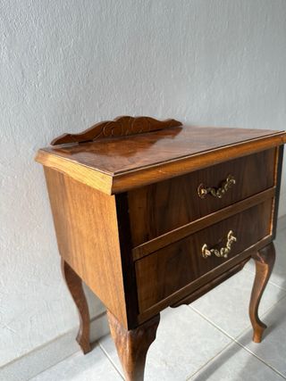 Antigua Mesita Noche Estilo Versalles