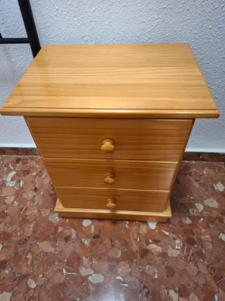 Cabezal de cama y mesita de noche