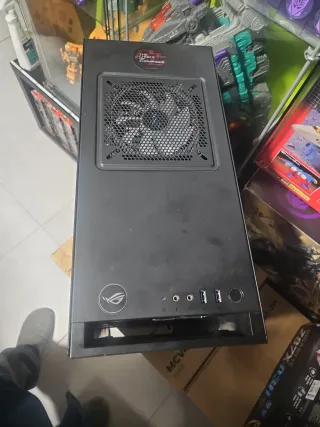 Caja de PC Razer Negra